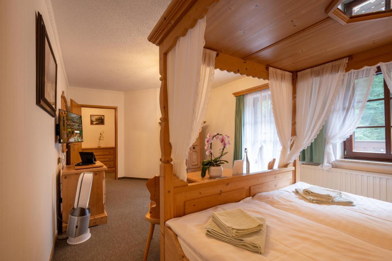 Zur Margarethenmuehle - Landgasthof Und Waldhotel Rosswein Eksteriør billede