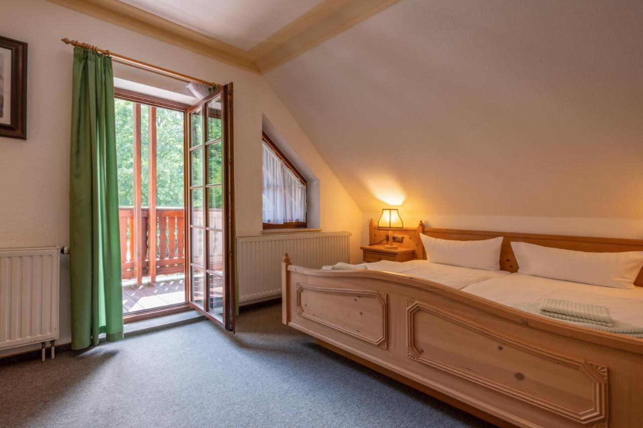 Zur Margarethenmuehle - Landgasthof Und Waldhotel Rosswein Eksteriør billede