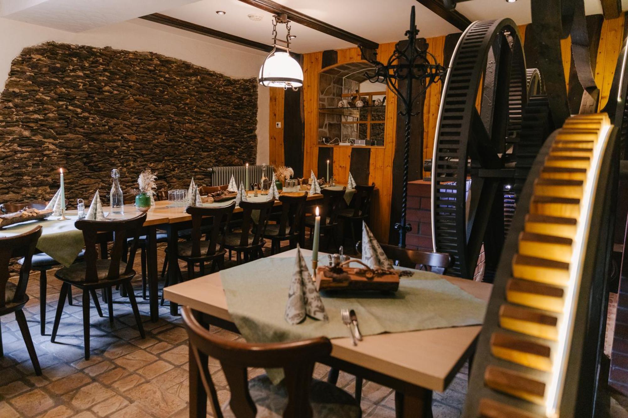 Zur Margarethenmuehle - Landgasthof Und Waldhotel Rosswein Eksteriør billede
